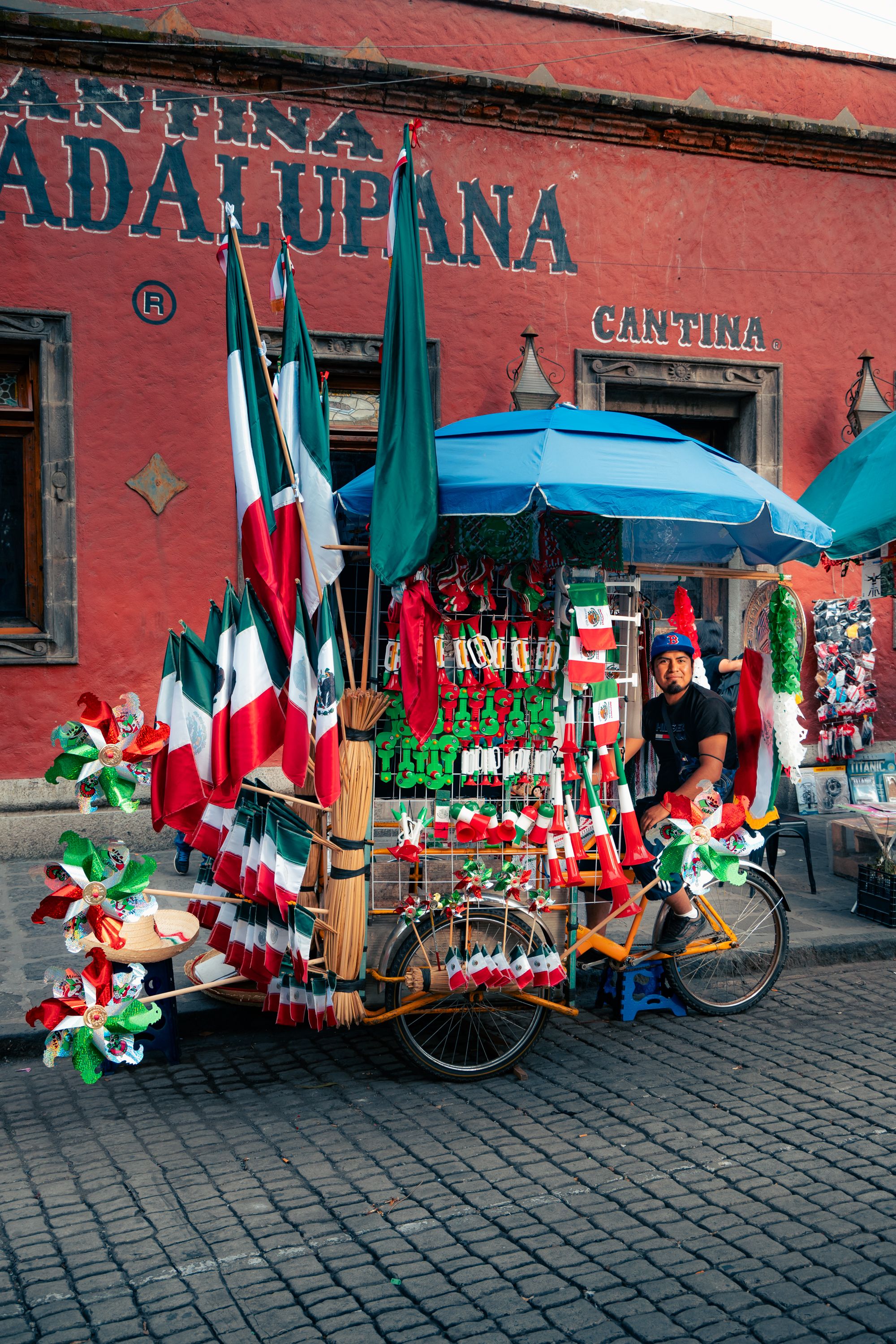 Angel of Independence monument in Mexico City — Vincaro trade with Mexico